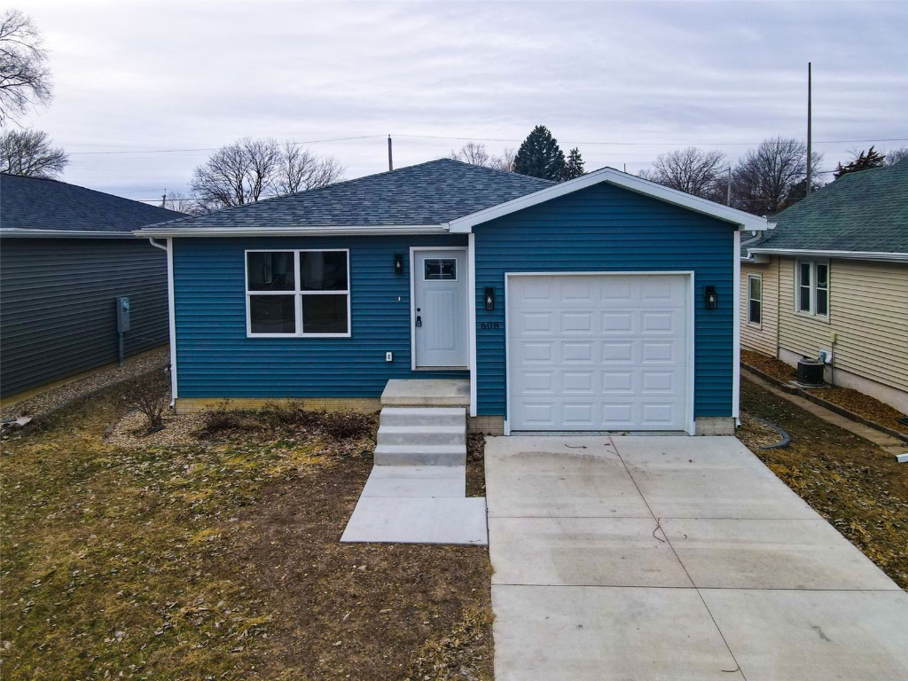608 Wallgate Avenue Waterloo IA 50701