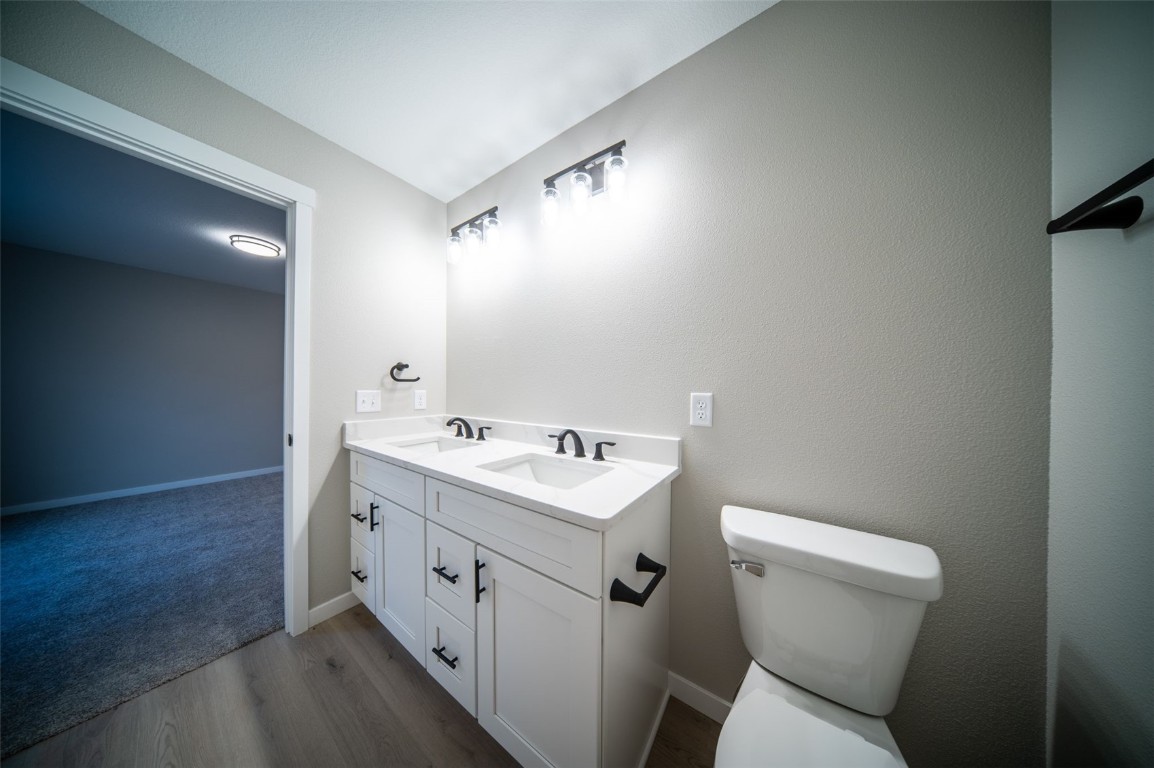 608 Wallgate Avenue Waterloo IA 50701