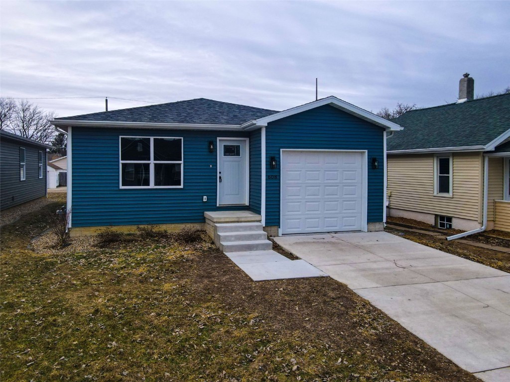 608 Wallgate Avenue Waterloo IA 50701