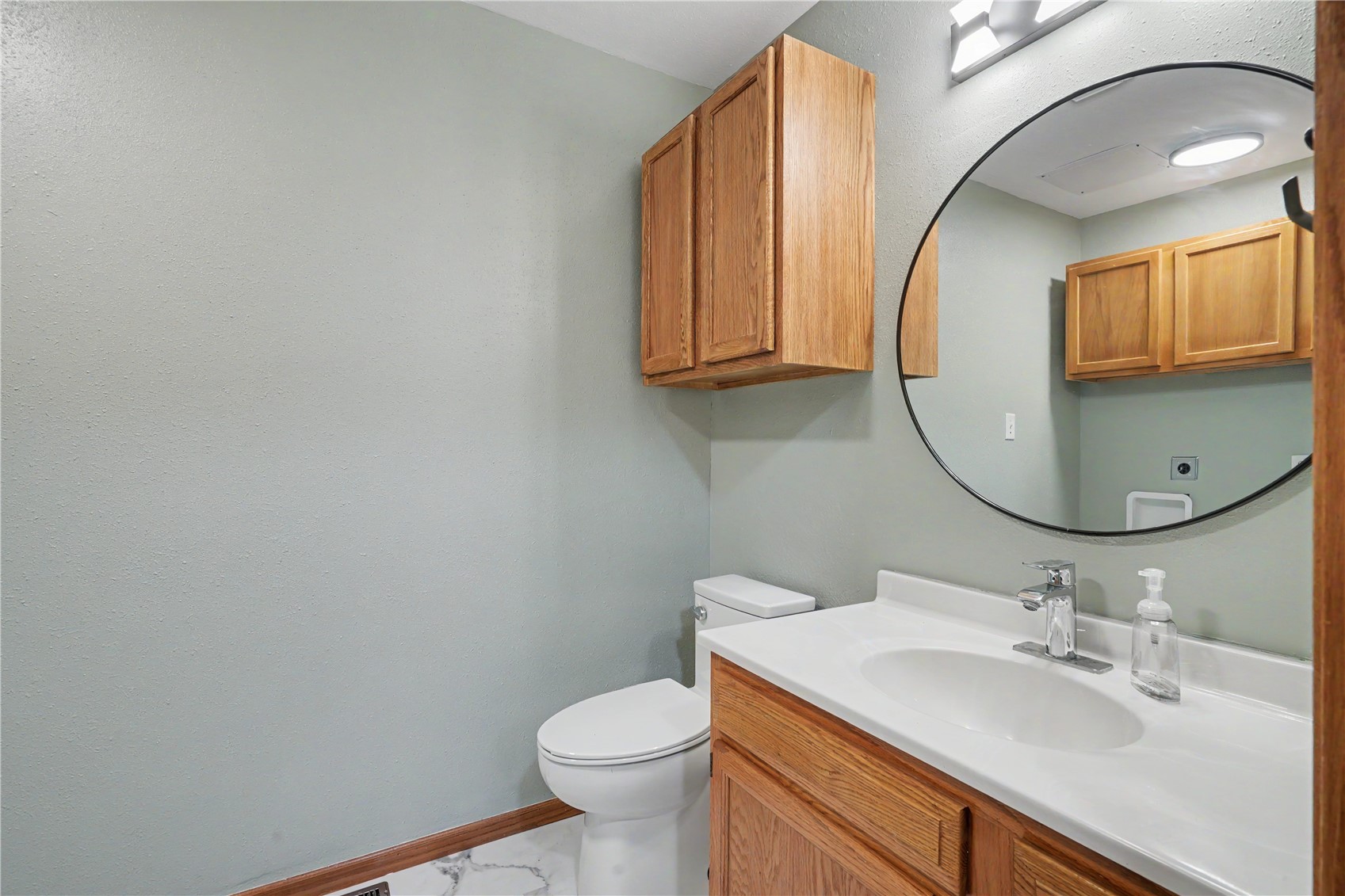 3618 Falcon View Road SW Cedar Rapids IA 52404