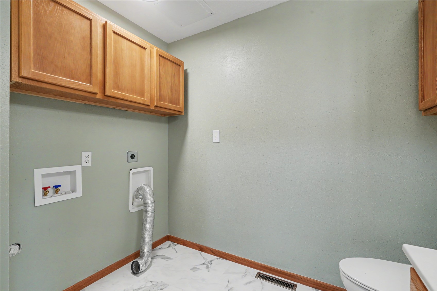 3618 Falcon View Road SW Cedar Rapids IA 52404