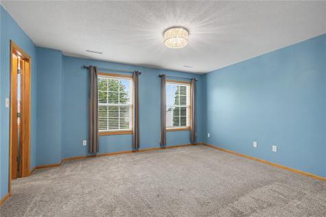 3618 Falcon View Road SW Cedar Rapids IA 52404