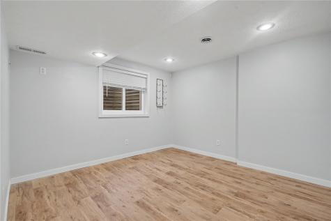 3618 Falcon View Road SW Cedar Rapids IA 52404