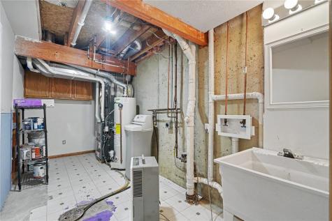 3618 Falcon View Road SW Cedar Rapids IA 52404