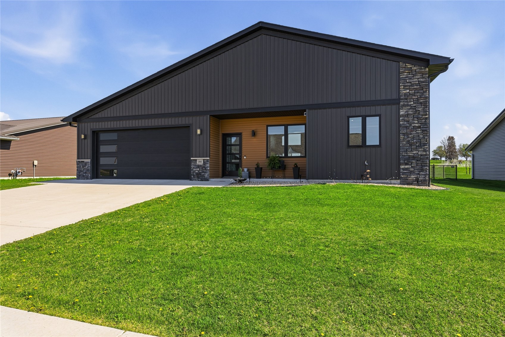146 Towne Centre Drive Urbana IA 52345
