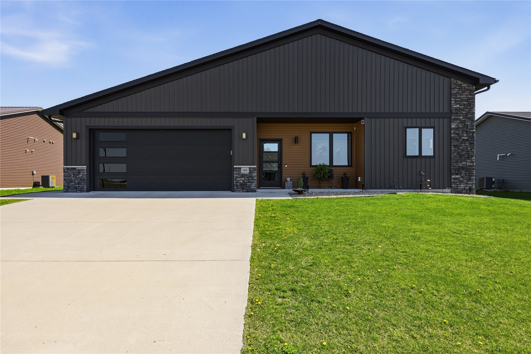 146 Towne Centre Drive Urbana IA 52345