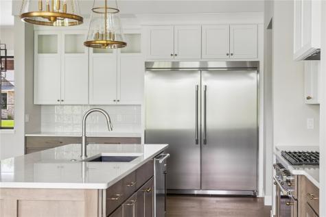 3057 Dell Ridge Lane Hiawatha IA 52233