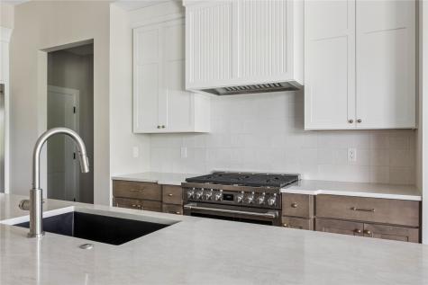 3057 Dell Ridge Lane Hiawatha IA 52233