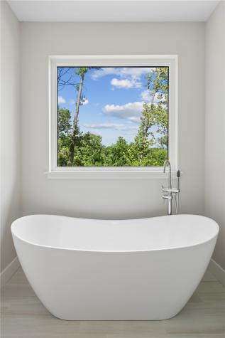 3057 Dell Ridge Lane Hiawatha IA 52233