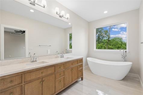 3057 Dell Ridge Lane Hiawatha IA 52233