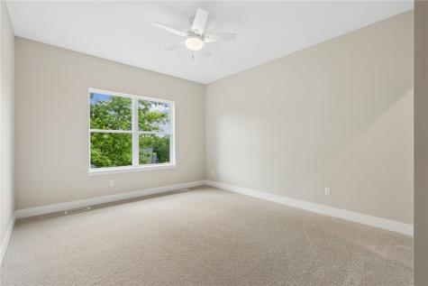 3057 Dell Ridge Lane Hiawatha IA 52233