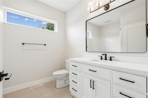3057 Dell Ridge Lane Hiawatha IA 52233
