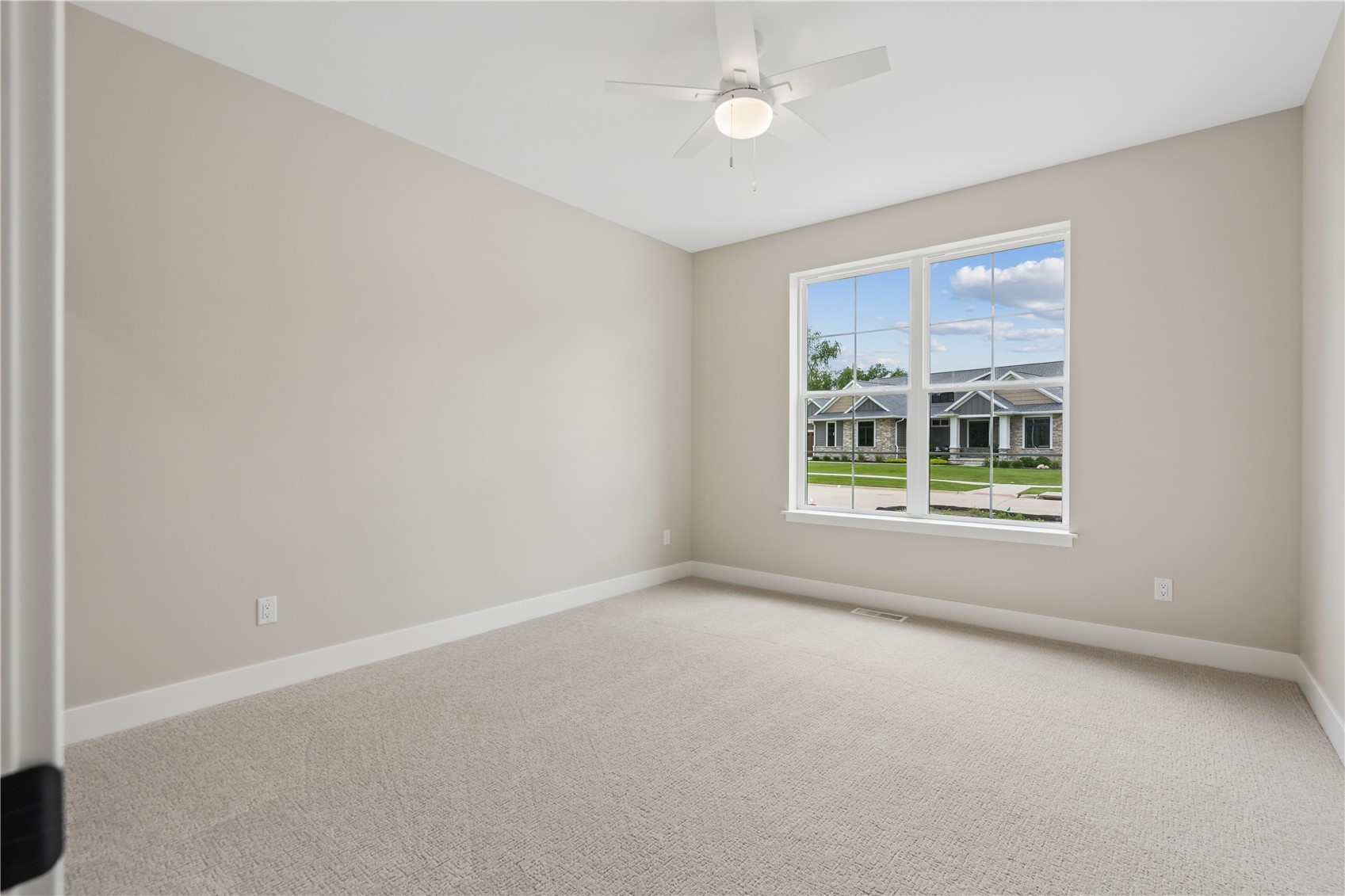 3057 Dell Ridge Lane Hiawatha IA 52233