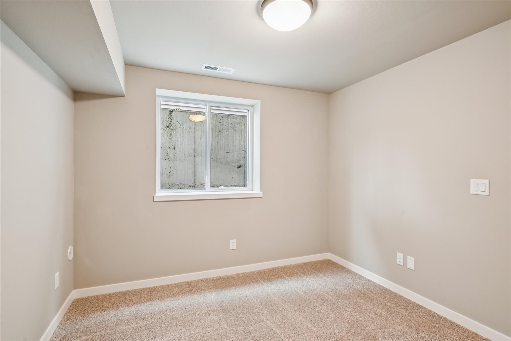 870 Kaiser Street North Liberty IA 52317