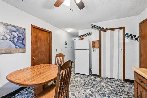 206 Apache Drive Norway IA 52318