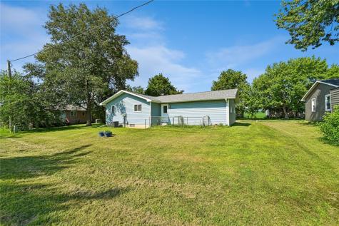 206 Apache Drive Norway IA 52318