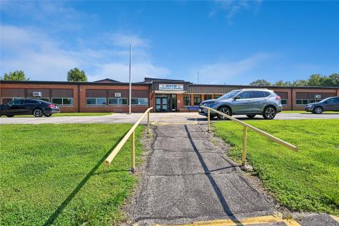 206 Apache Drive Norway IA 52318