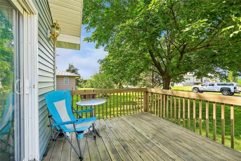 206 Apache Drive Norway IA 52318