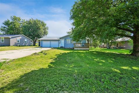 206 Apache Drive Norway IA 52318
