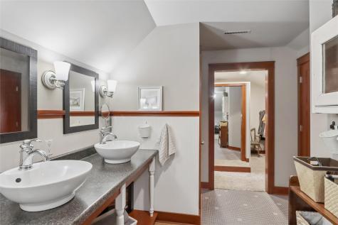 5401 Alburnett Road Marion IA 52302