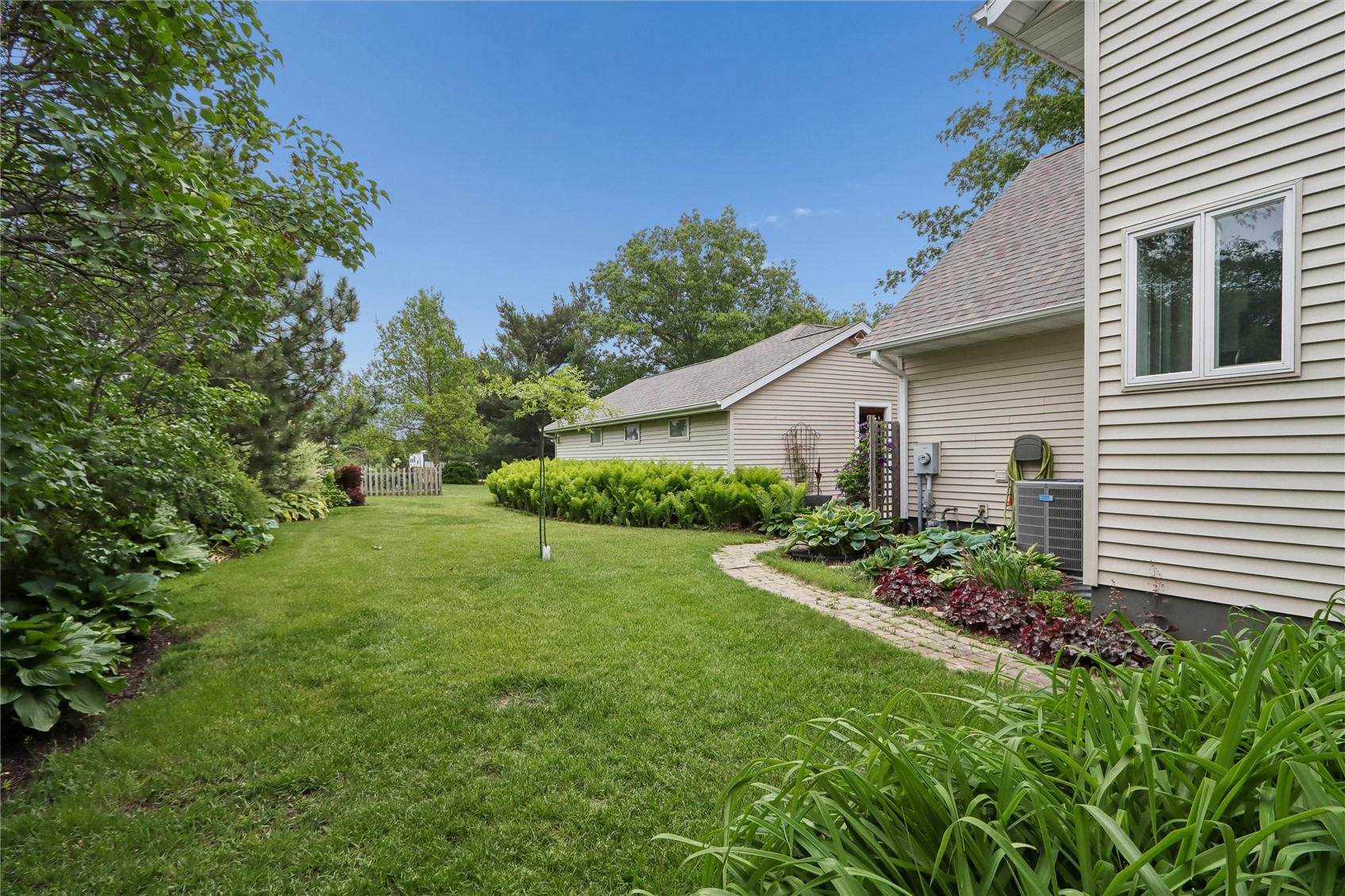 5401 Alburnett Road Marion IA 52302