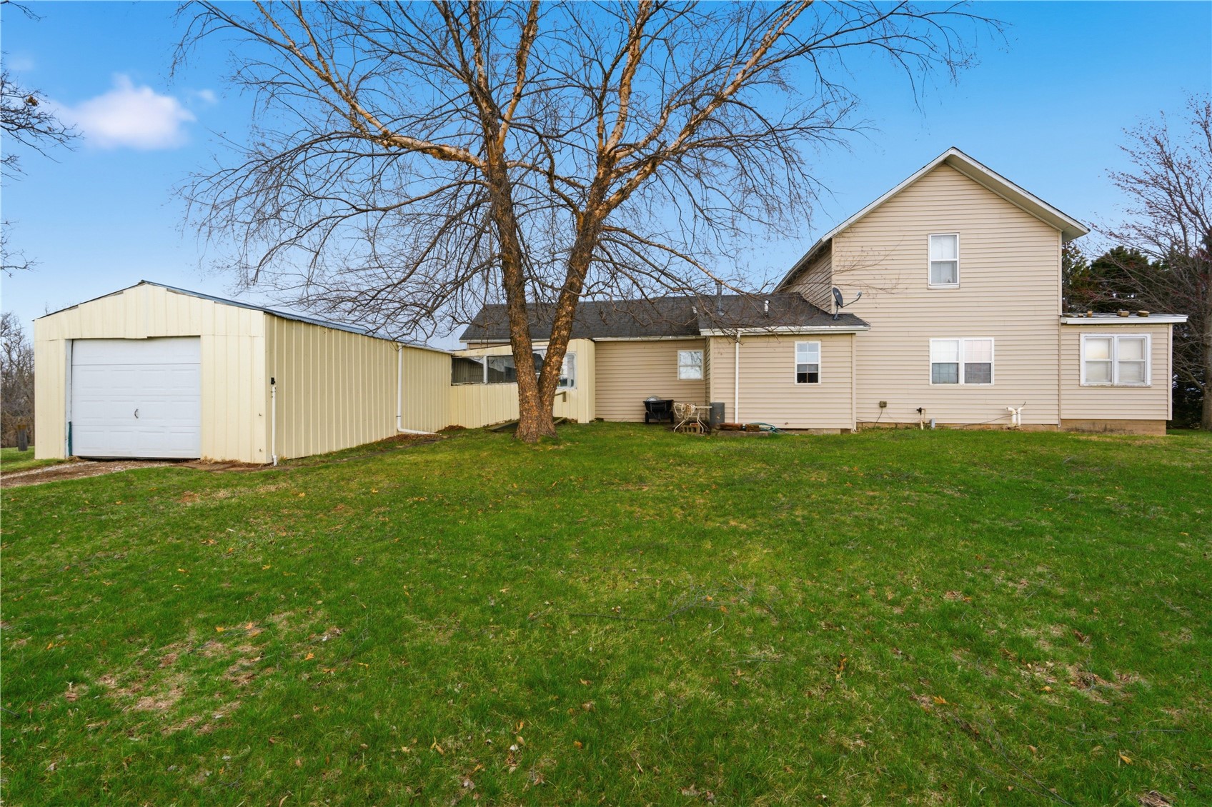 1117 285th Street Tipton IA 52772