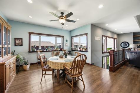 2791 Creekview Trail Palo IA 52324