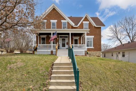 207 N Davis Street Anamosa IA 52205