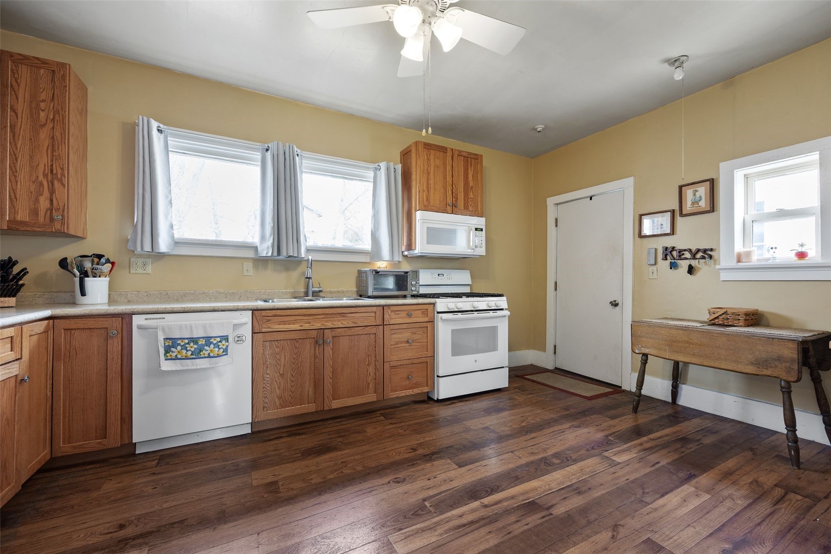 207 N Davis Street Anamosa IA 52205