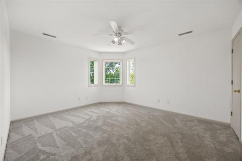2823 120th Street NE Swisher IA 52338