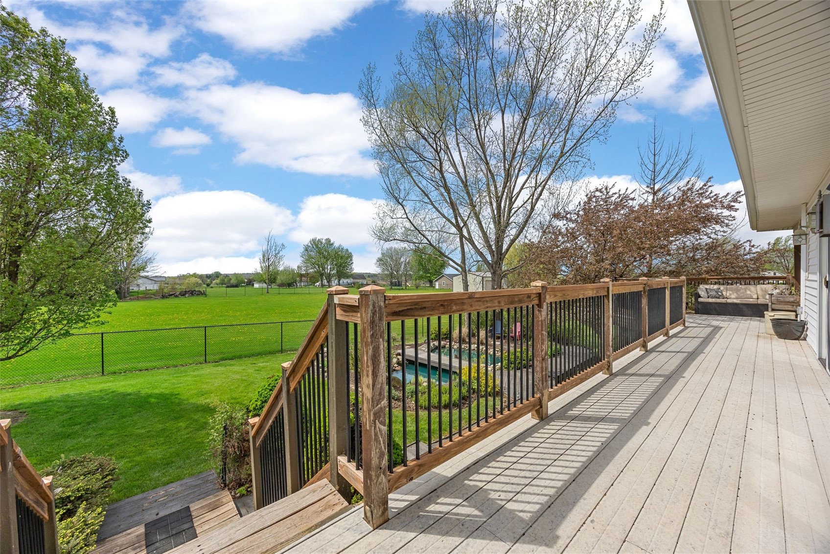2823 120th Street NE Swisher IA 52338