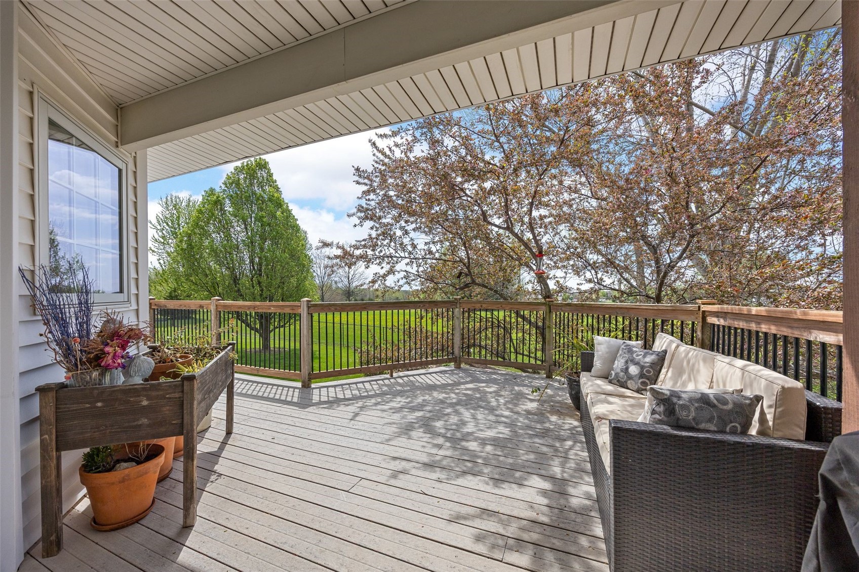 2823 120th Street NE Swisher IA 52338