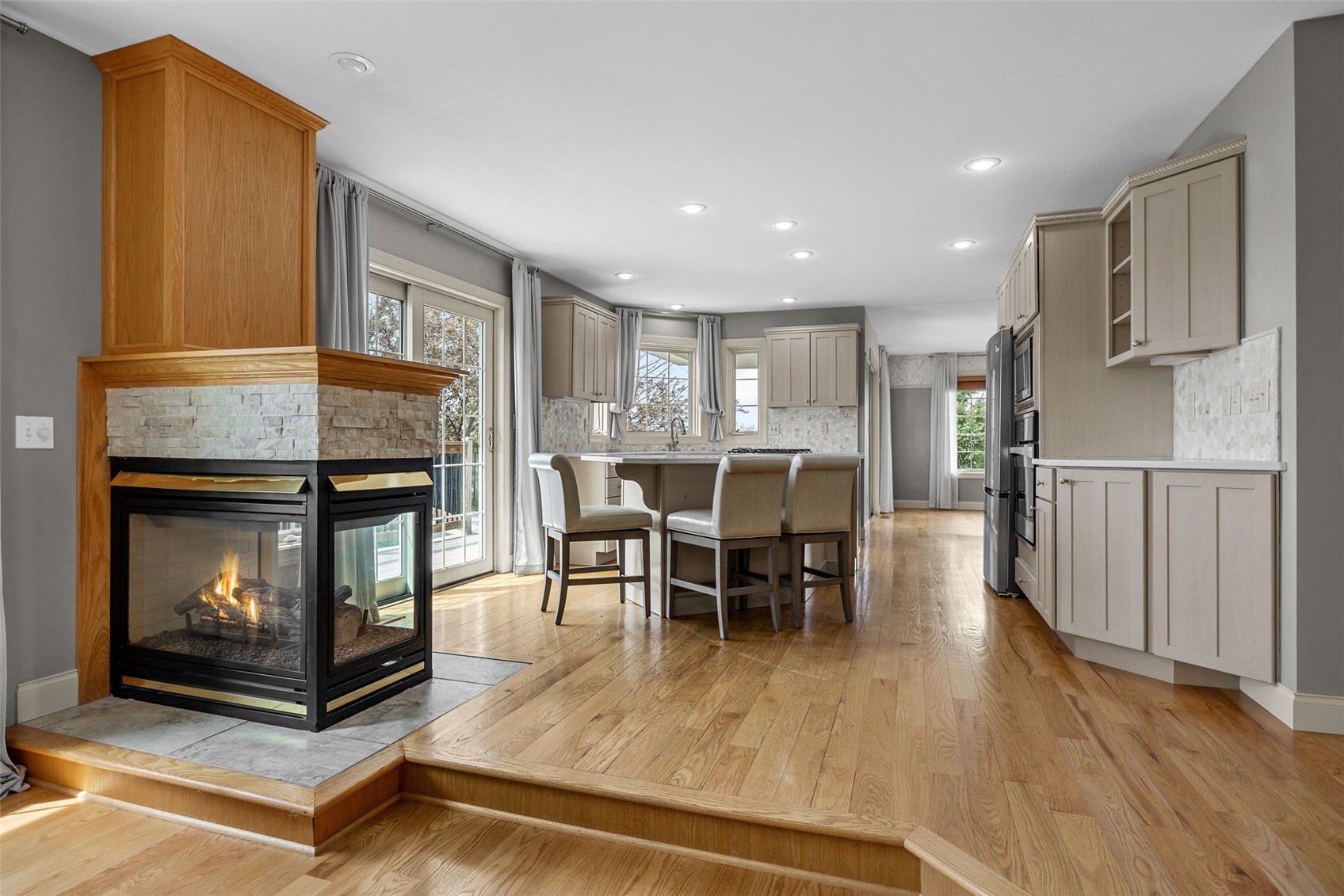2823 120th Street NE Swisher IA 52338