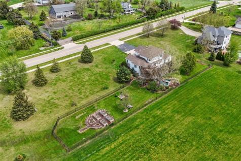 2823 120th Street NE Swisher IA 52338