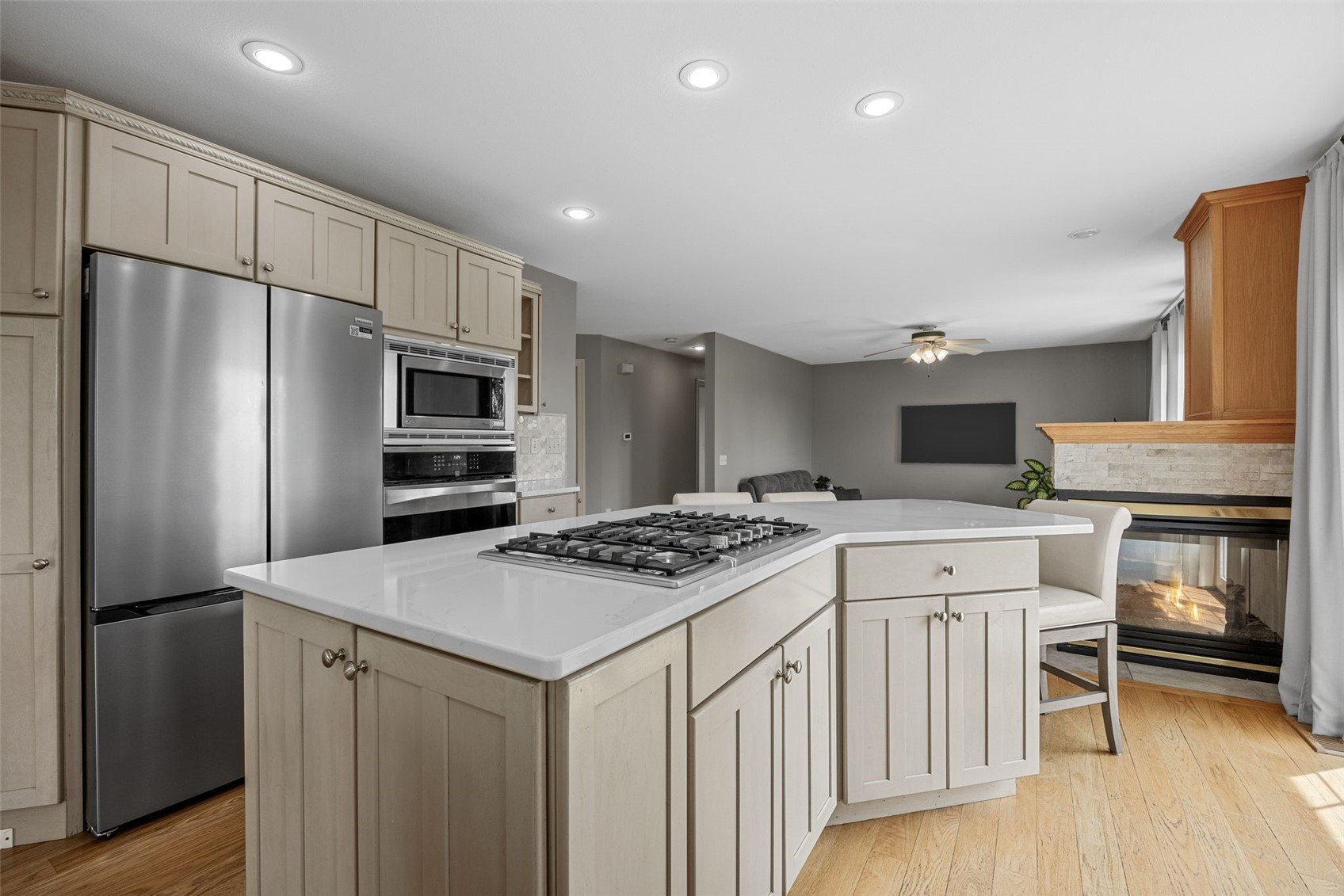 2823 120th Street NE Swisher IA 52338