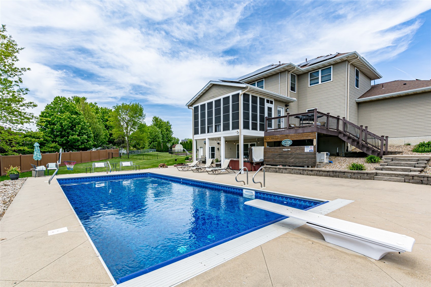 624 Lincoln Court Center Point IA 52213