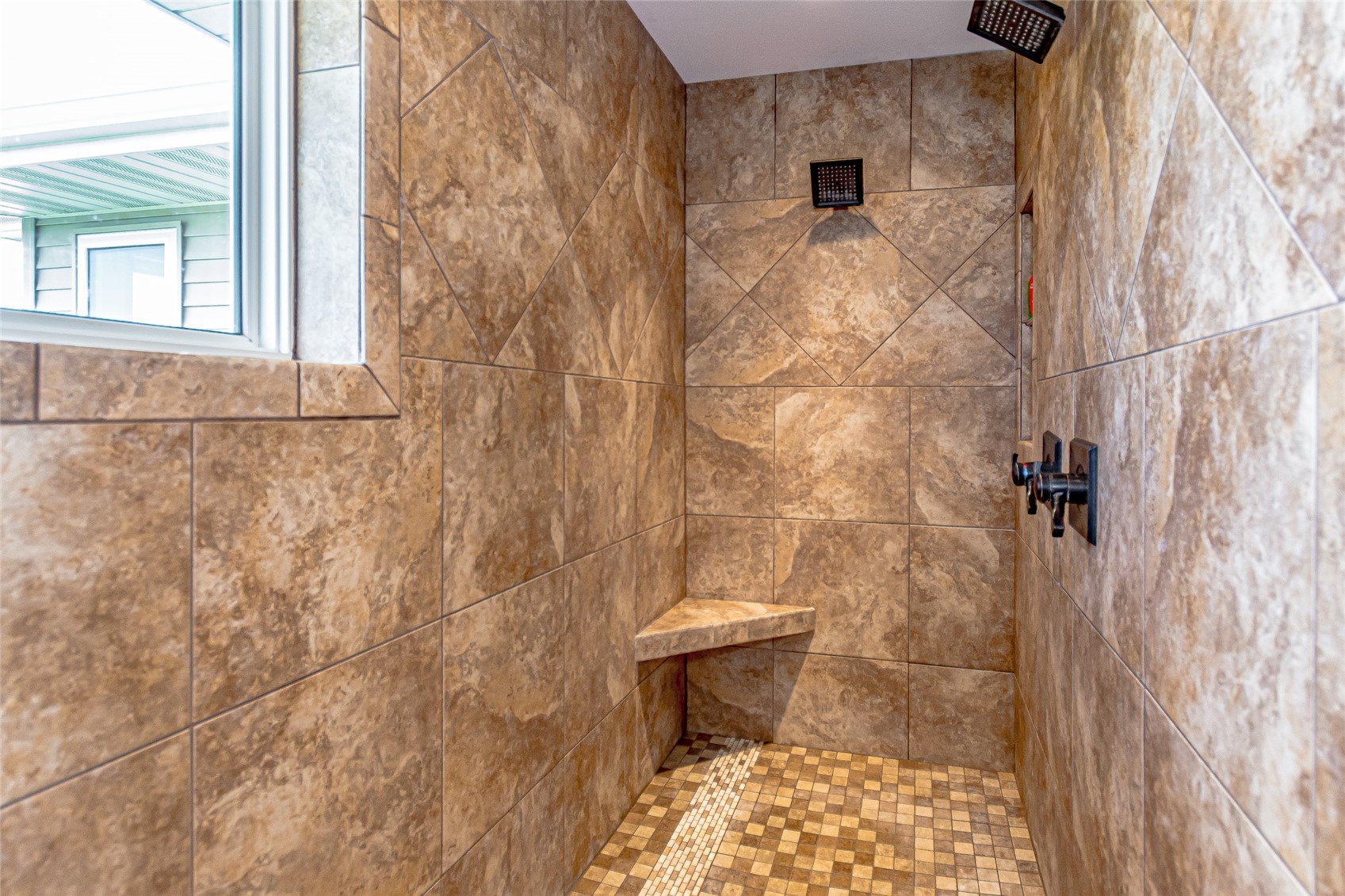 624 Lincoln Court Center Point IA 52213