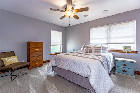 624 Lincoln Court Center Point IA 52213