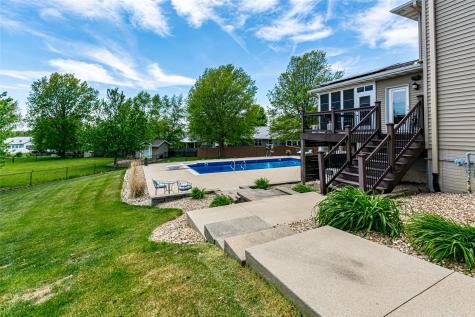 624 Lincoln Court Center Point IA 52213