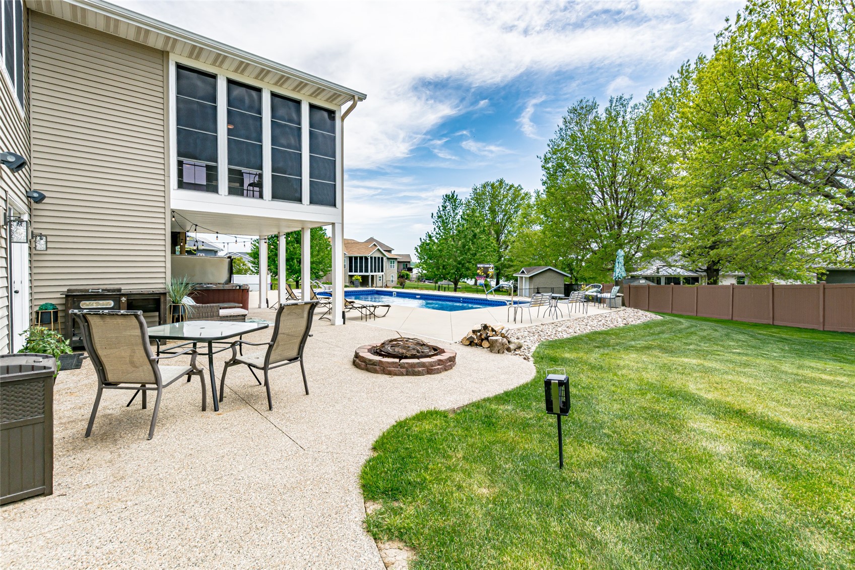624 Lincoln Court Center Point IA 52213