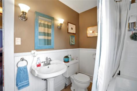 1747 D Avenue NE Cedar Rapids IA 52402