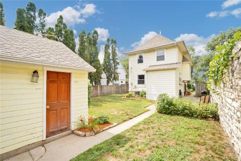 1747 D Avenue NE Cedar Rapids IA 52402