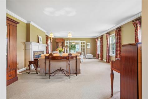 533 Knollwood Drive SE Cedar Rapids IA 52403
