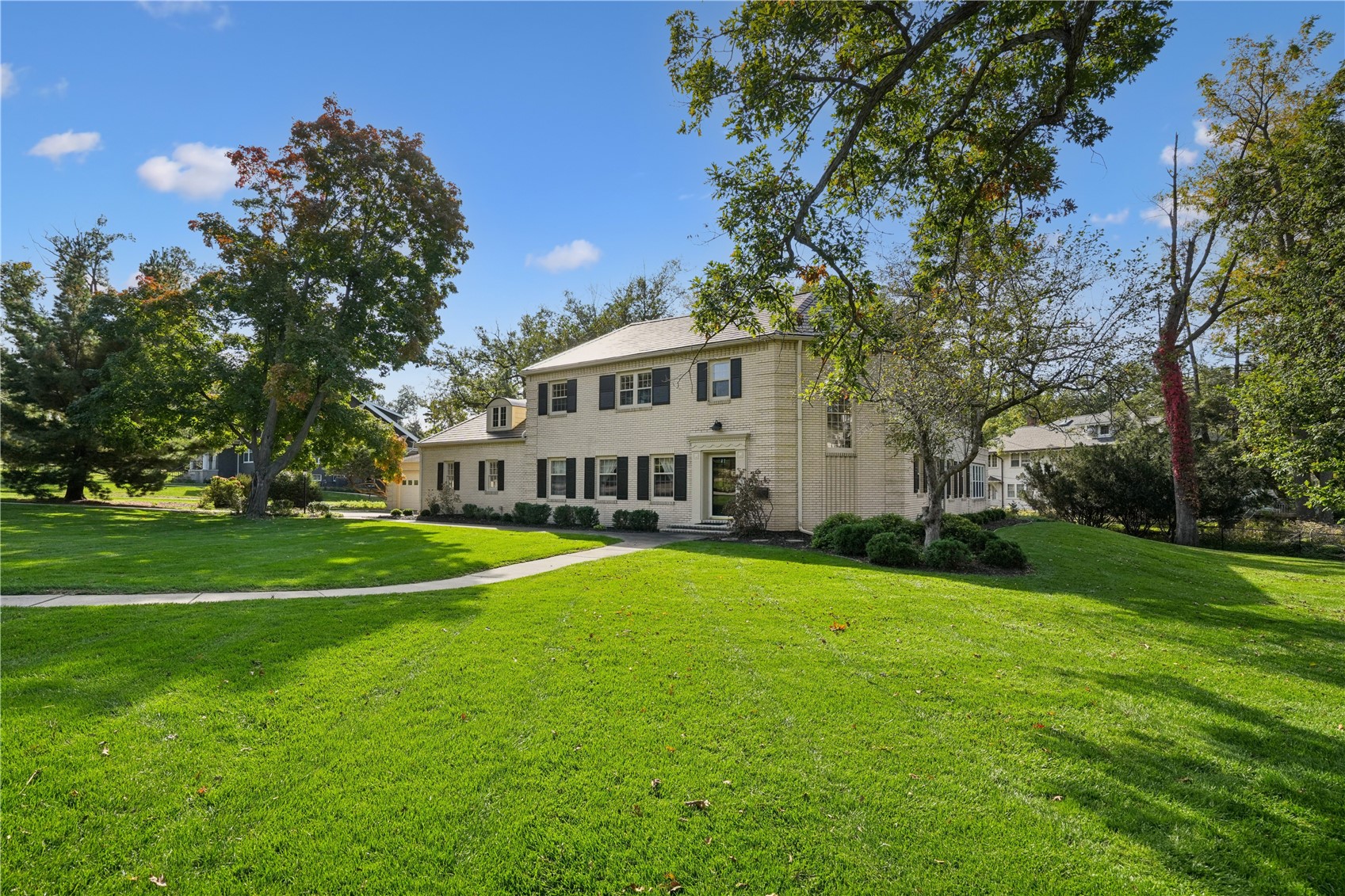 533 Knollwood Drive SE Cedar Rapids IA 52403