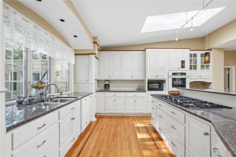 533 Knollwood Drive SE Cedar Rapids IA 52403