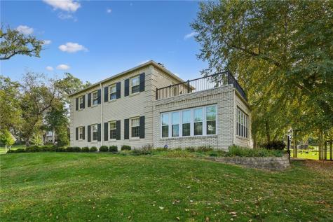 533 Knollwood Drive SE Cedar Rapids IA 52403