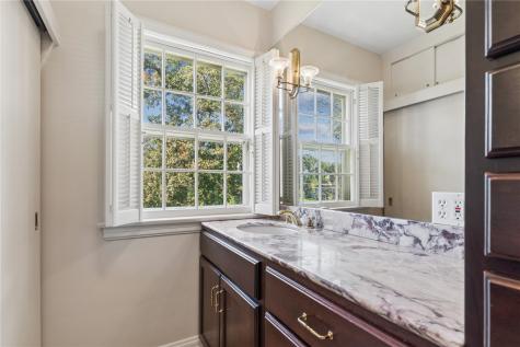 533 Knollwood Drive SE Cedar Rapids IA 52403