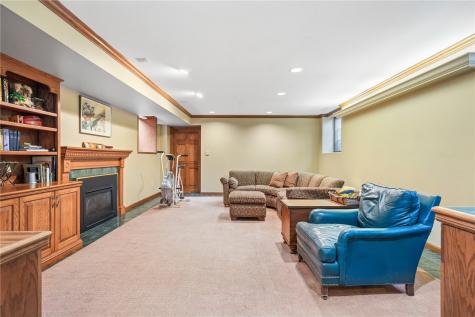 533 Knollwood Drive SE Cedar Rapids IA 52403