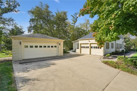 533 Knollwood Drive SE Cedar Rapids IA 52403
