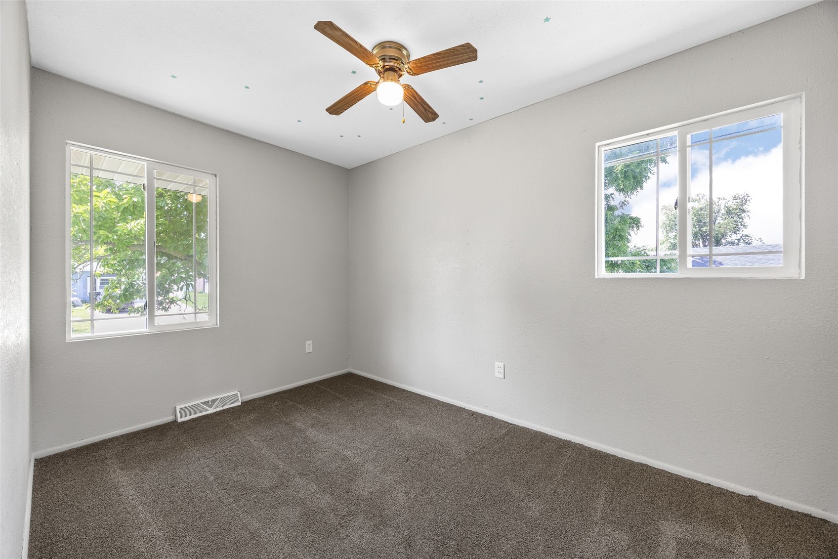 5635 Cornell Street SW Cedar Rapids IA 52404